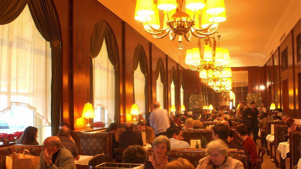 The Café Landtmann, much frequented by Freud, remains popular to this day.