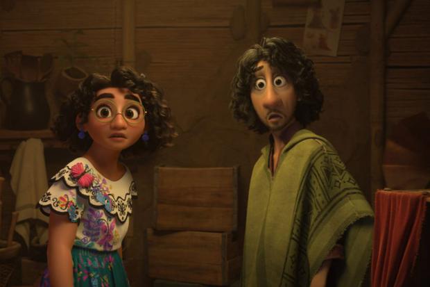 Maribel (Stephanie Beatriz) and Bruno (John Leguizamo) in the movie "Encanto".  (Photo: Walt Disney Animation Studio)