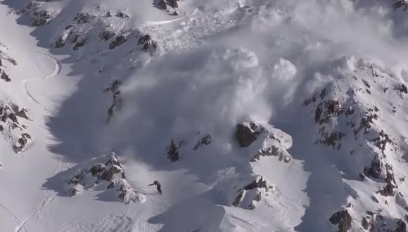 La avalancha que casi alcanza a Alfons García se desencadenó luego que el deportista realizara un gran salto, según el video difundido por YouTube. (Captura de pantalla)