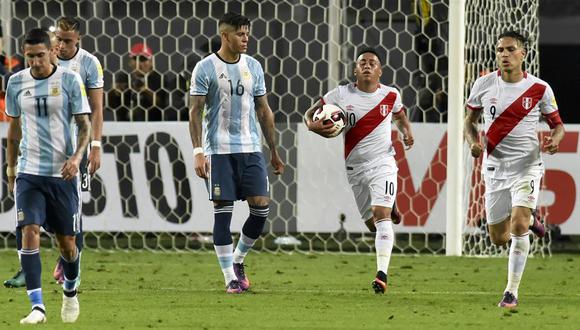 Perú sufrirá cuatro ausencias por suspensión para enfrentar a Argentina  en Buenos Aires el próximo 5 de octubre por las Eliminatorias. (Foto: AFP)