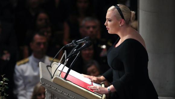 En funeral de John McCain, su hija Meghan lanza indirectas a Donald Trump (Foto: AFP)