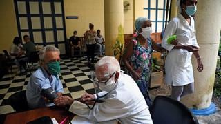 Médicos cubanos denuncian “colapso” hospitalario y piden respeto a su trabajo