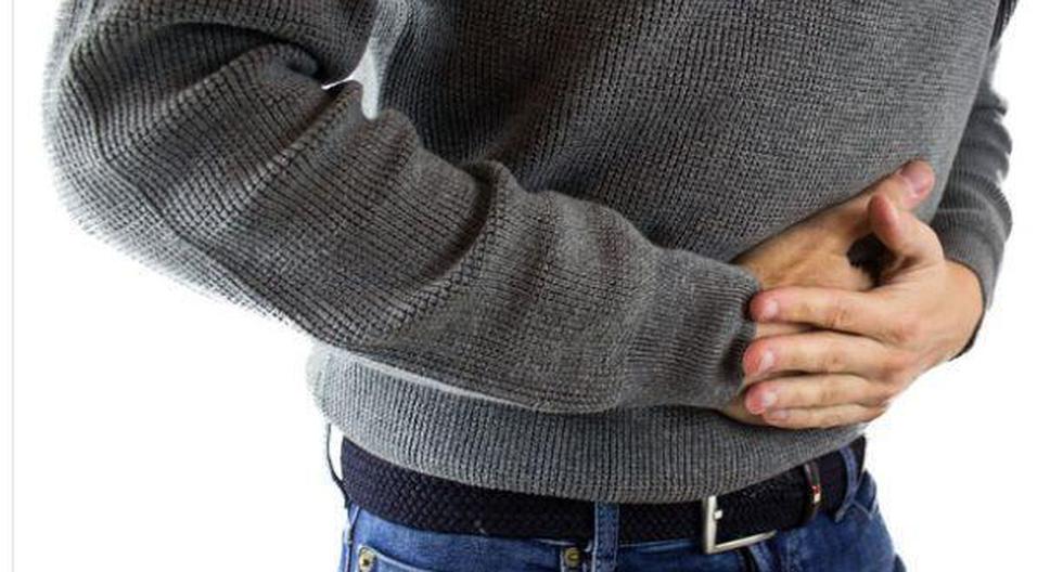 El dolor abdominal es uno de sus síntomas. (Foto: iStock)