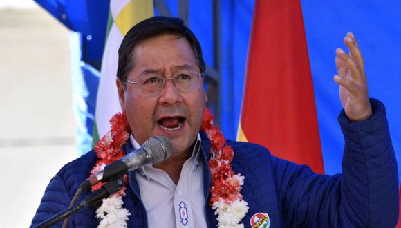 El presidente de Bolivia, Luis Arce, pronuncia un discurso durante un mitin organizado por la Central de Trabajadores de Bolivia (COB) el Primero de Mayo (Día del Trabajo), con motivo del día internacional de los trabajadores, en Oruro, Bolivia.