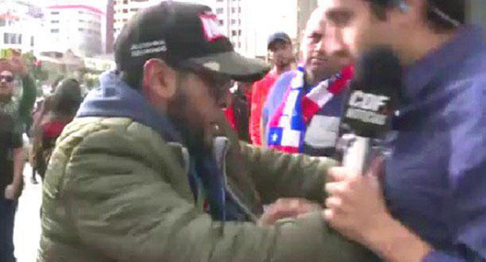 Un periodista chileno se vio sorprendido por el actuar de un hincha boliviano en la previa del partido entre la Roja y la Verde. (Video: YouTube)