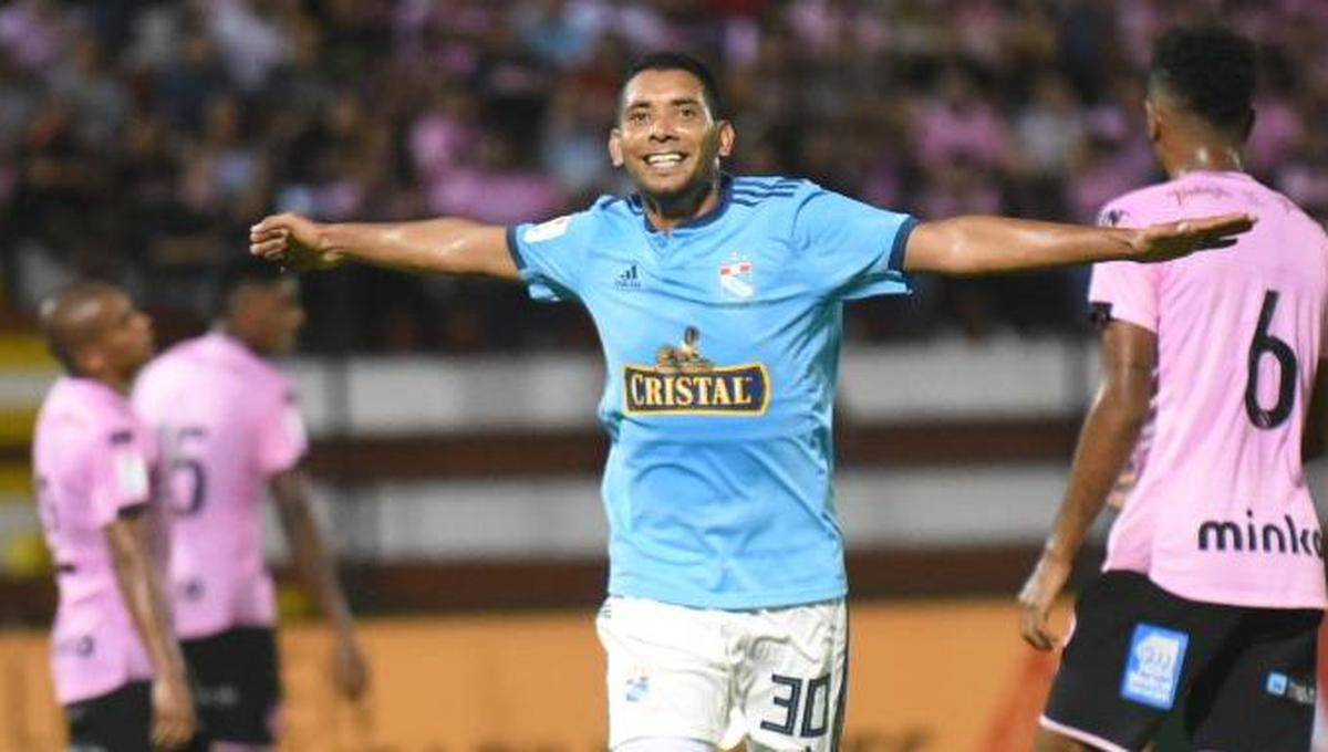 Cristian Palacios marcó su primer gol oficial con la camiseta de Sporting Cristal. La definición del autodenominado "Chorri" fue más que peculiar. (Foto: Liga 1)