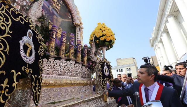 La procesión de la imagen del Señor de los Milagros llegó al Congreso. (Foto: Congreso de la República)