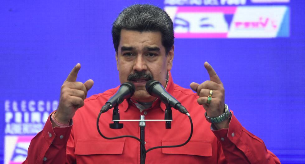 A new Chavista organization names Maduro as its candidate for the presidential elections