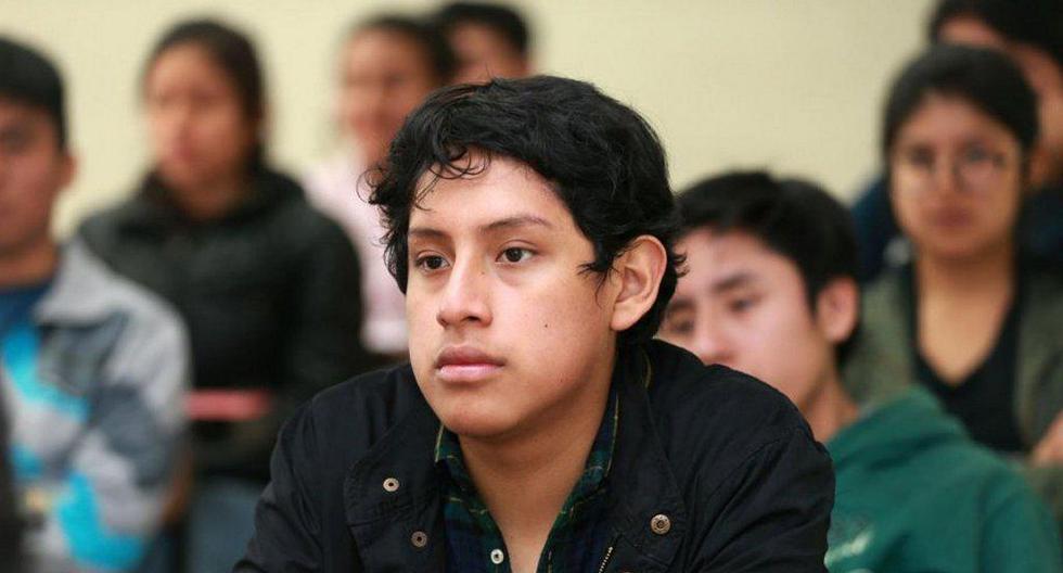 Mil jóvenes serán becados por San Marcos para que puedan inscribirse y participar en el examen de admisión programado en marzo del próximo año. (Foto: Norman Córdova/ Andina)