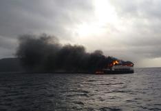 Rescatan ilesos a 31 ocupantes de barco que se incendió en el sur de Chile[VIDEO]