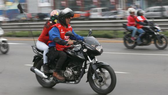 La comuna de Miraflores alista una ordenanza para prohibir que dos personas viajen en una moto por su distrito. (Archivo El Comercio)