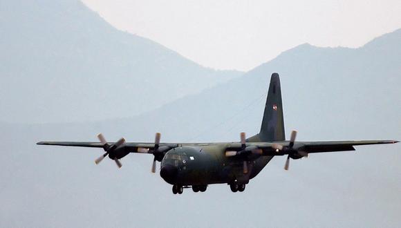 El Hércules C-130 era un avión de la FACH y desapareció al atardecer del lunes 9 de diciembre con 17 tripulantes y 21 pasajeros a bordo mientras volaba hacia una base aérea de Chile en la Antártida. (EFE/ Ian Salas).