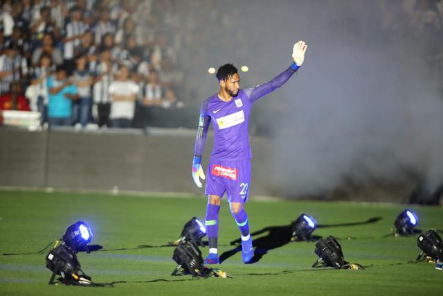 Alianza Lima presentó a su plantel profesional en la Noche Blanquiazul. | Foto: Giancarlo Ávila