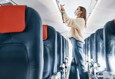 Aeromoza brinda 12 consejos de etiqueta para tener un vuelo más placentero