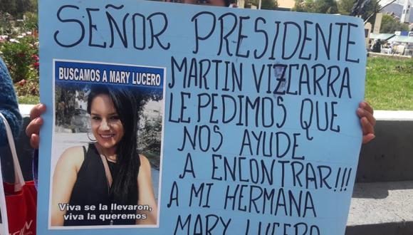 Con carteles como este, los familiares de Mary Lucero le pidieron ayuda al presidente de le República, Martín Vizcarra. (Foto: Rodolfo Daza)