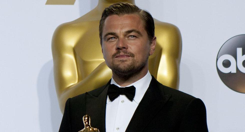 Leonardo DiCaprio posa con el Oscar que ganó por su actuación en \'The Reventant\'. (Foto: EFE)