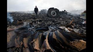 El vuelo MH17 fue perforado por varios objetos potentes