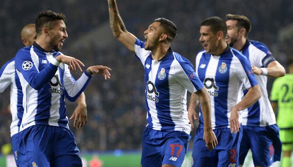 Porto venció 2-0 al Schalke 04 por la quinta fecha del Grupo D de la Champions League. Jesús Corona marcó un gol. (Foto: AFP).