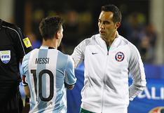 Messi se reencontró con Claudio Bravo tras lo sucedido en la Copa América