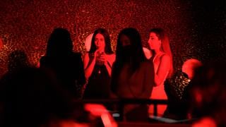 Miedo e inseguridad entre las mujeres por misteriosos pinchazos en discotecas de España 