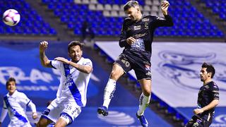 León venció 2-1 a Puebla por la jornada 15 de la Liga MX, con expulsión de Pedro Aquino