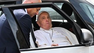 El papa Francisco vuelve a operarse hoy con anestesia general por riesgo de obstrucción intestinal