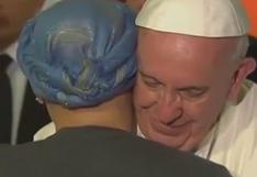 Papa Francisco: niña con cáncer le dedicó emotivo canto Ave María