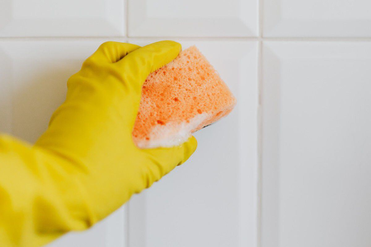 Trucos caseros y productos para limpiar las mayólicas de la cocina sin esfuerzo. (Foto: AFP)