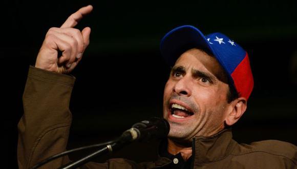 Capriles pide que su inhabilitación se someta a un referéndum