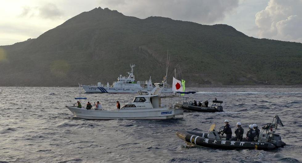 Japan sights Chinese, Russian ships near disputed islands