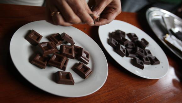 El sexo hace feliz al hombre, la mujer prefiere el chocolate