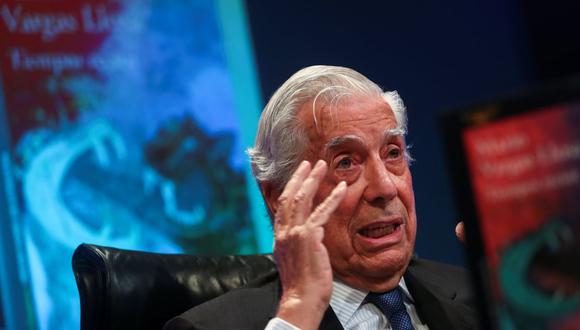Mario Vargas Llosa presentó su libro "Tiempos recios" en la Casa de America de Madrid, España, (Foto: Reuters)