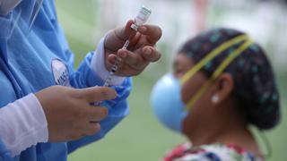 Vacunación COVID-19: Minsa reduce a  a cuatro meses espera para que mayores de 60 años reciban cuarta dosis