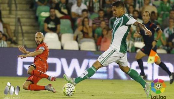 Juan Vargas preocupa: lesión a la rodilla se le complicó