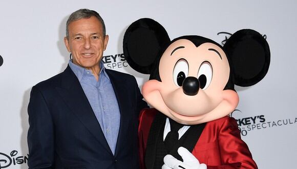 Robert Iger, director de Disney, pidió disculpas después de que la compañía multara a una escuela primaria. (AFP)