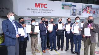 MTC: Ministro Juan Silva anunció a gremios de transportistas que promovían paro, el retiro de jefes de la ATU y de la Sutran