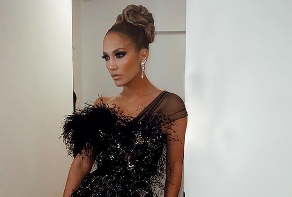 Resumen 2019: Las celebridades que cayeron rendidas a los vestidos con plumas este año | Moda | Fotos | nnda nnrt | VIU | EL COMERCIO PERÚ