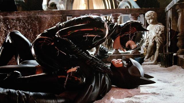Un 19 de junio de 1992 se estrenaba "Batman, regresa" en la pantalla grande. El filme tenía pro segunda vez a Tim Burton y Michael Keaton como director y protagonista, respectivamente.
