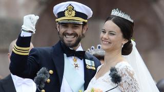 Príncipe sueco se casa con ex modelo y estrella de TV