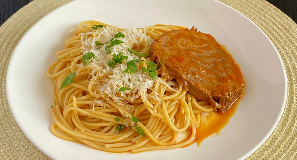 Spaghetti with roast sauce: an easy and delicious recipe to surprise the family