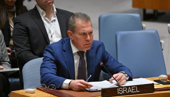El embajador de Israel ante la ONU, Gilad Erdan, habla durante una reunión del Consejo de Seguridad de las Naciones Unidas sobre la situación en Oriente Medio, el 25 de marzo de 2024. (Foto de ANGELA WEISS / AFP).