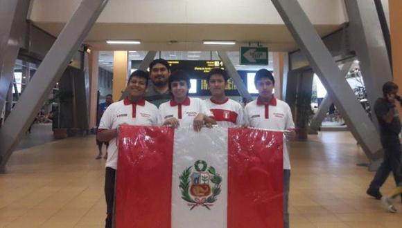 Escolares peruanos ganan medallas de bronce en matemáticas