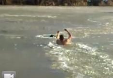 YouTube: Joven valiente nadó en lago congelado para salvar a perro