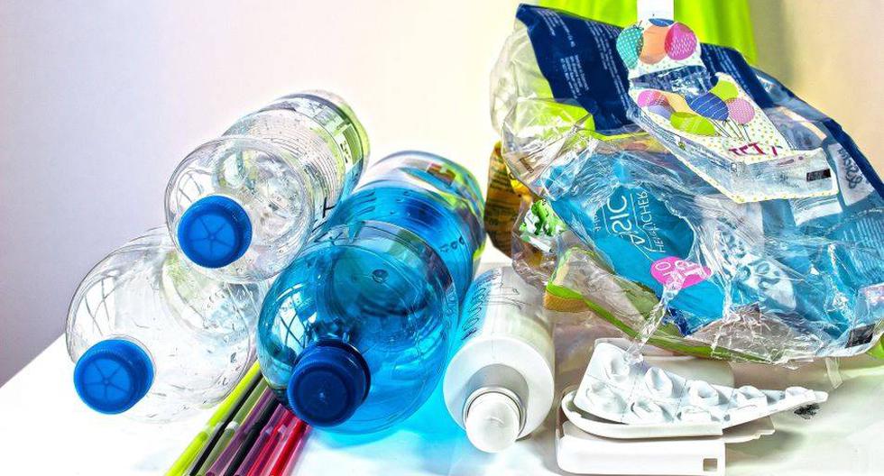 Antes de realizar una compra, hay que pensar si a ese artículo se le puede dar un segundo uso o reciclar, como el caso de los plásticos. (Foto: Pixabay)