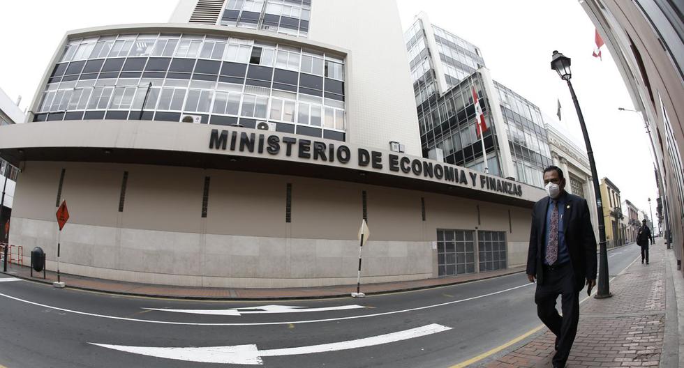 Ministerio de Economía y Finanzas busca realizar cambios en el Consejo Fiscal, proponiendo a tres de sus integrantes.