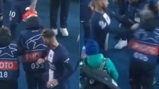 Sergio Ramos reaccionó de forma violenta contra dos fotógrafos tras derrota del PSG ante el Bayern Múnich