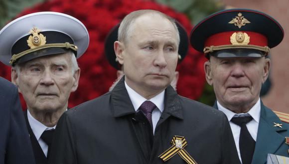 Putin encarga revisar normativa de permisos de armas tras tiroteo en escuela de Kazán que dejó 8 muertos. (Mikhail METZEL / SPUTNIK / AFP).