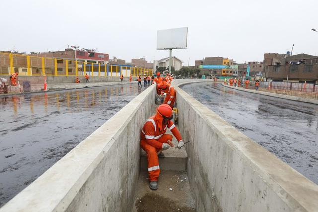 El alcalde Luis Castañeda supervisa los trabajos en el puente Bella Unión a pocos días de su inauguración