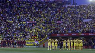 Villarreal sancionó al hincha que arrojó plátano a Dani Alves