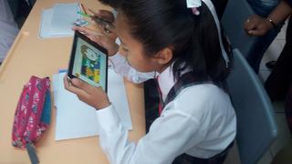 Arequipa: implementanprograma de educación digital en 74 colegios